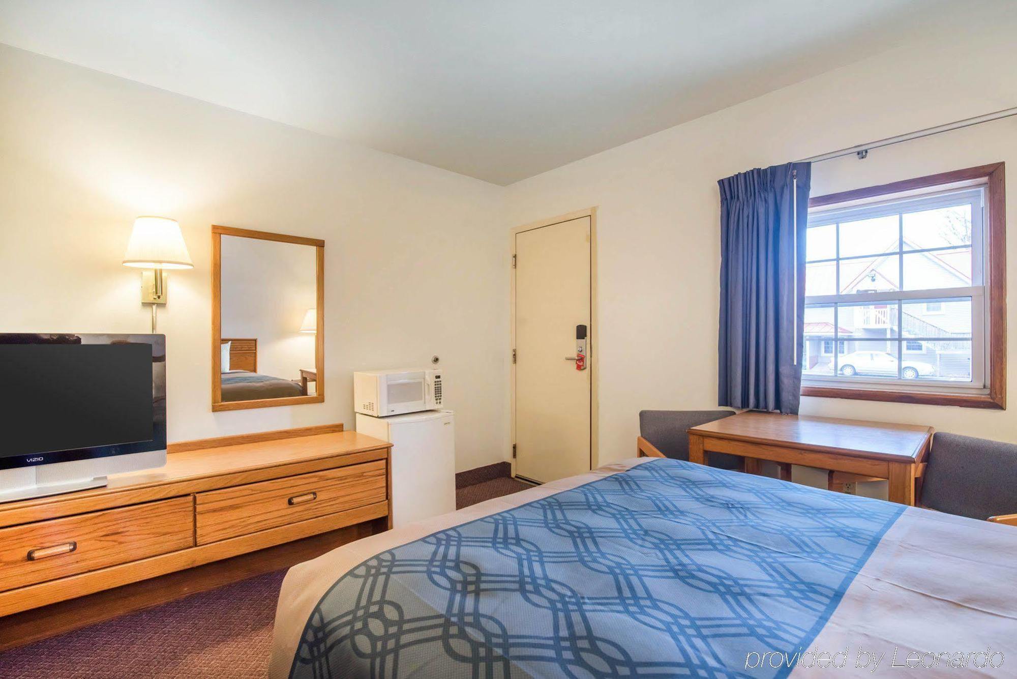 Econo Lodge Сейнт Олбънс Екстериор снимка