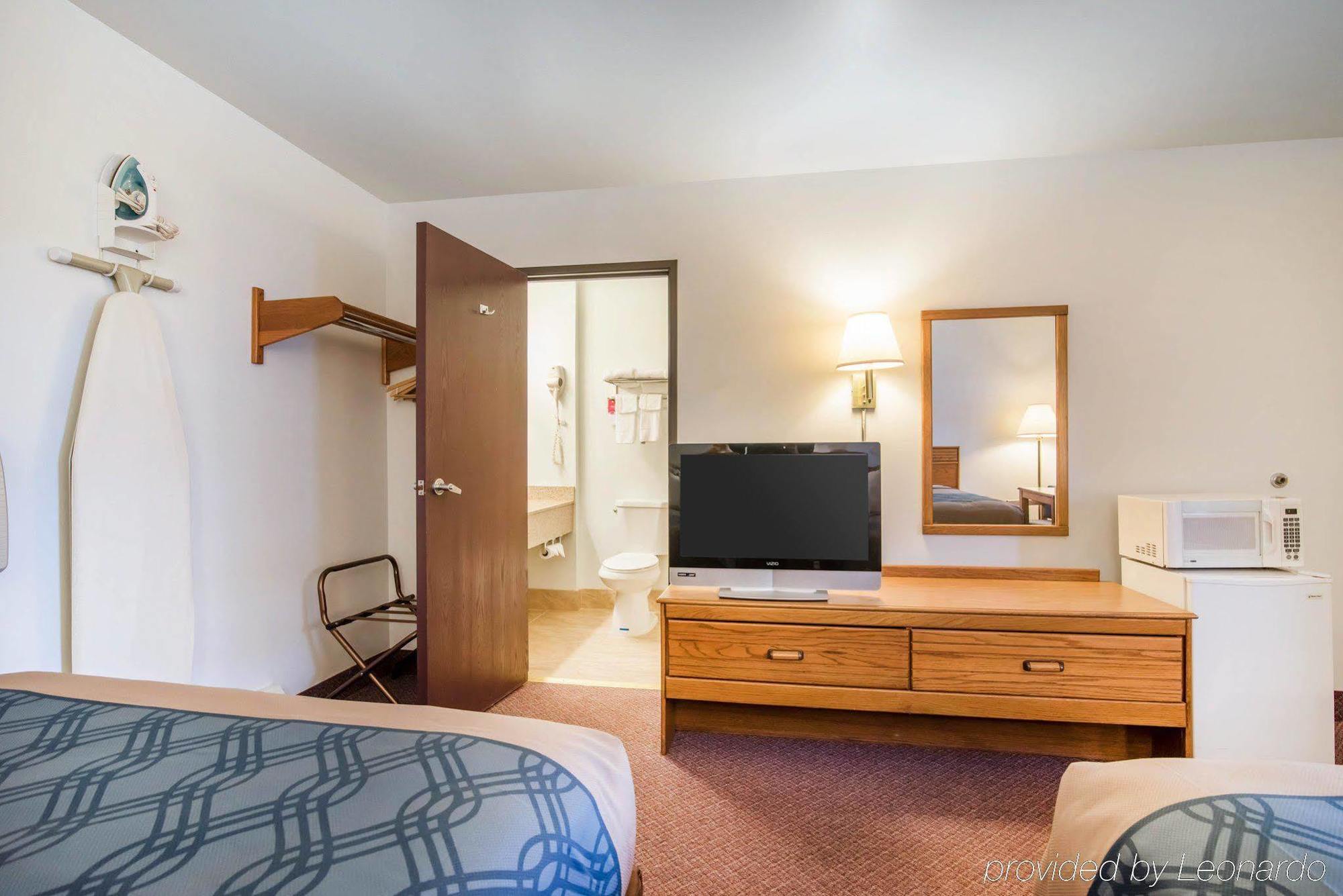 Econo Lodge Сейнт Олбънс Екстериор снимка