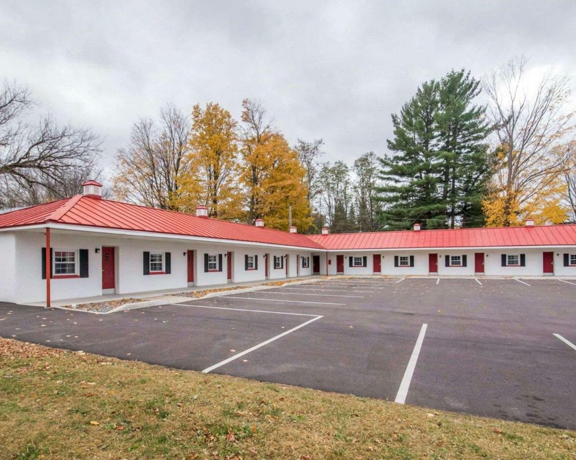 Econo Lodge Сейнт Олбънс Екстериор снимка