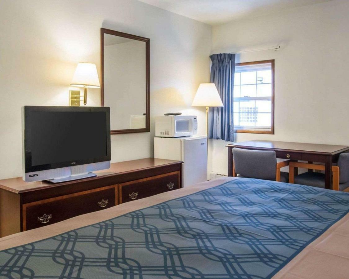 Econo Lodge Сейнт Олбънс Екстериор снимка
